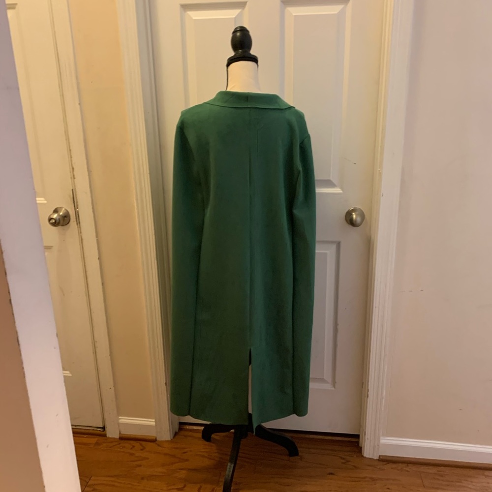 Clothes - Picture 2 of 3